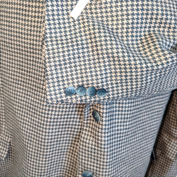 Hickey Freeman (Loro Piana) Houndstooth Men's Blazer... See Measurements - Picture 7 of 13